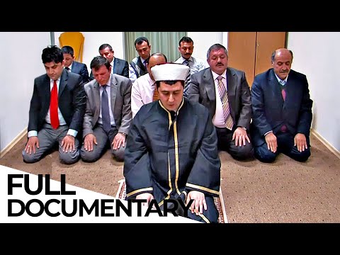 Islamic Economics: Can Faith and Finance Form a Unit? | ENDEVR Documentary